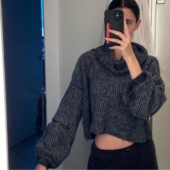 LF sweater - Picture 3 of 3